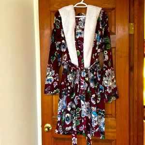 Vera Bradley robe! Excellent condition